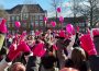 ONE BILLION RISING 2019</br>Großer Marsch mit über 700 Schülern und Schülerinnen in pink