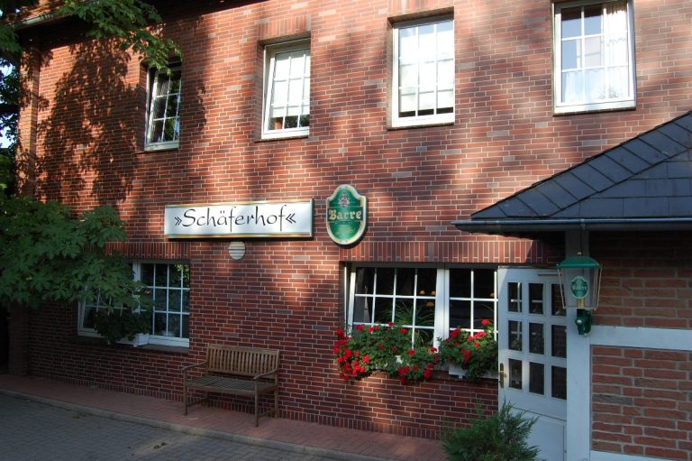 "Hofapotheke": Spare ribs zum Abholen"Schäferhof": "Außer-Haus-Karte