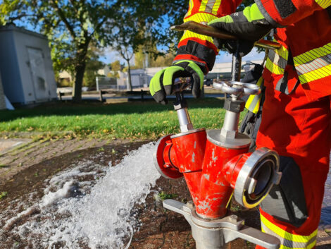 Jährliche Hydrantenpflege der Feuerwehr – Kurzzeitige Druckschwankungen möglich